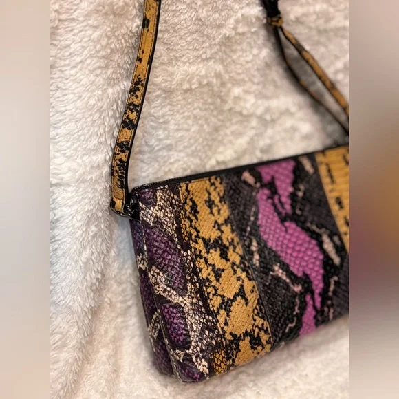 COACH F37172 Crosby Crossbody and Zip Around Wallet Set - Picture 4 of 16